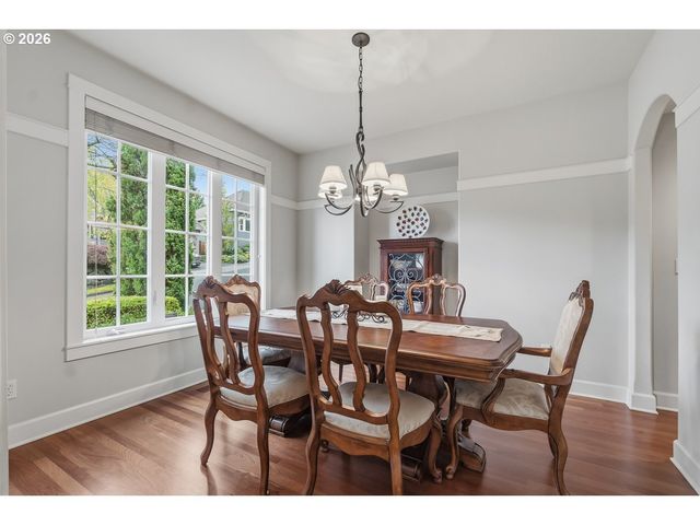 8743 Sw AMICUS Ter, Beaverton, OR 97007