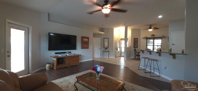 2065 Bella Breeze Ct, Navarre, FL 32566