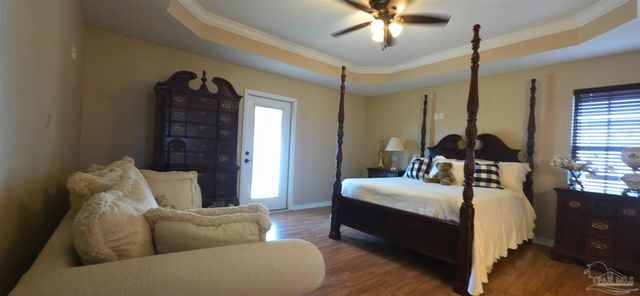 2065 Bella Breeze Ct, Navarre, FL 32566