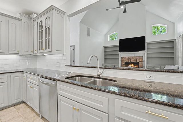 601 S Monomoy Court, Norman, OK 73071