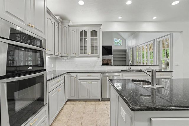 601 S Monomoy Court, Norman, OK 73071