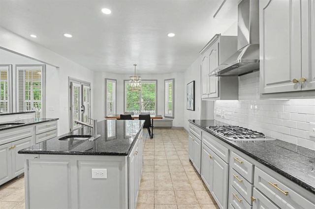 601 S Monomoy Court, Norman, OK 73071