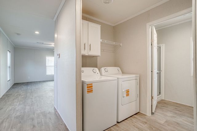 104 Red Oak Street, Alvarado, TX 76009