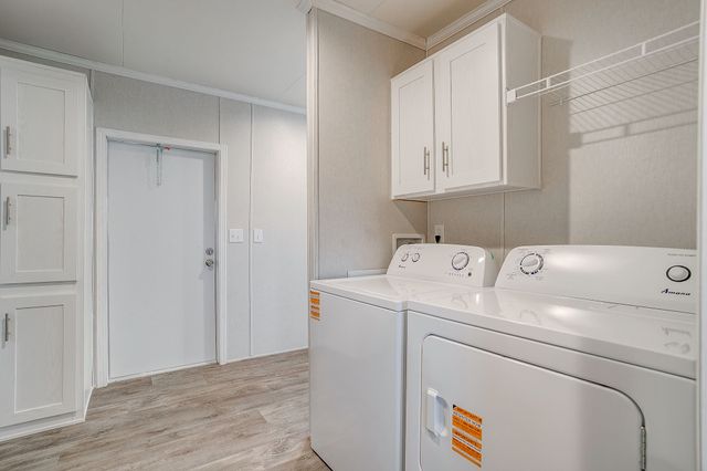 104 Red Oak Street, Alvarado, TX 76009