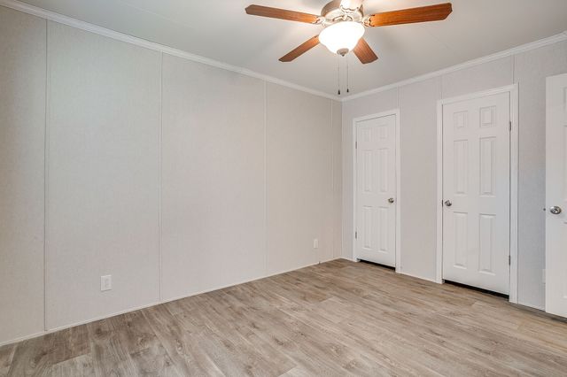 104 Red Oak Street, Alvarado, TX 76009