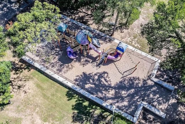 104 Red Oak Street, Alvarado, TX 76009