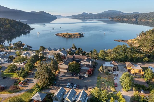 28 Fishing Aly, Orcas Island, WA 98245