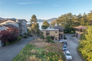28 Fishing Aly, Orcas Island, WA 98245