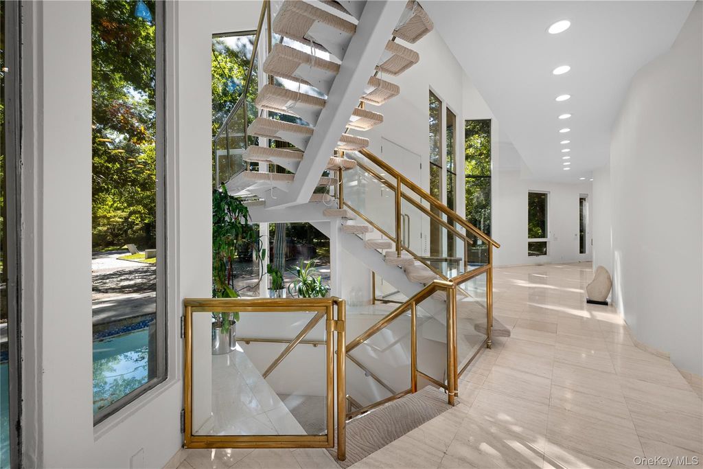 11 Surrey Lane, Old Westbury, NY 11568 — photo 5