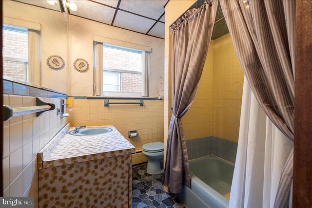 1229 JACKSON ST, Philadelphia, PA 19148