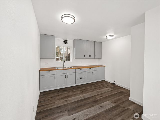 12535 SE Kent Kangley Road, Kent, WA 98030