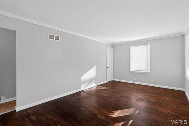 1501 Golden Drive, St Louis, MO 63137