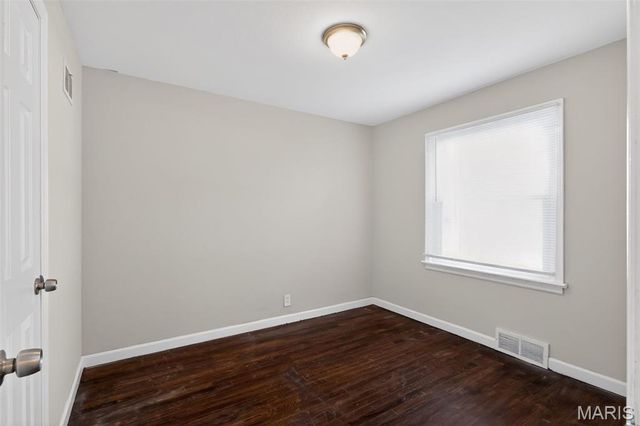 1501 Golden Drive, St Louis, MO 63137