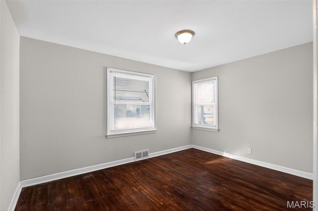 1501 Golden Drive, St Louis, MO 63137