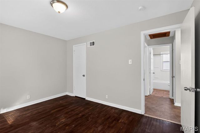 1501 Golden Drive, St Louis, MO 63137