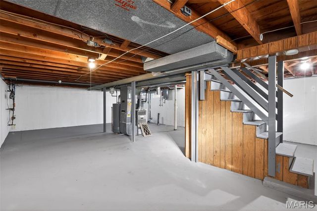 1501 Golden Drive, St Louis, MO 63137