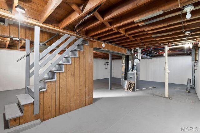 1501 Golden Drive, St Louis, MO 63137