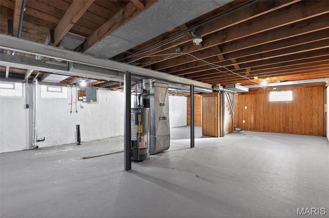 1501 Golden Drive, St Louis, MO 63137