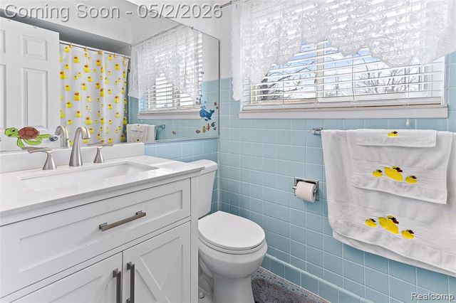 32732 Comanche Street, Westland, MI 48185