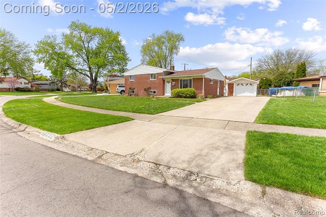 32732 Comanche Street, Westland, MI 48185