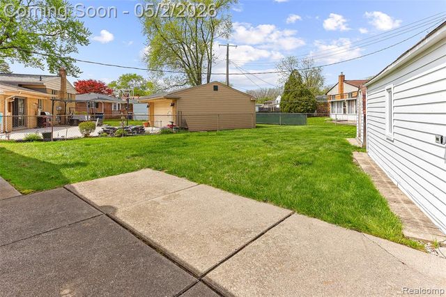 32732 Comanche Street, Westland, MI 48185