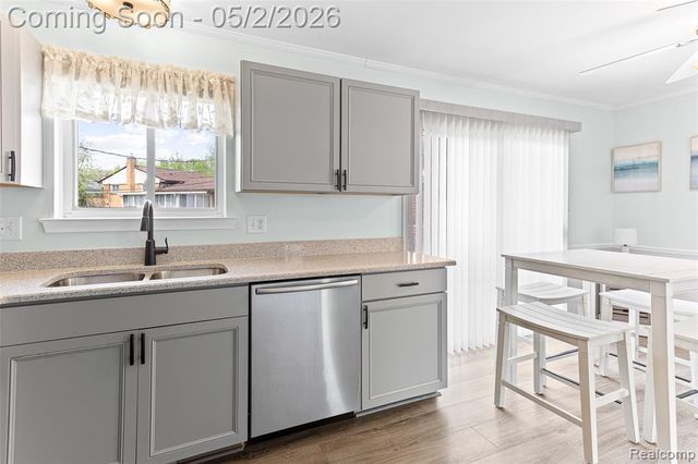 32732 Comanche Street, Westland, MI 48185