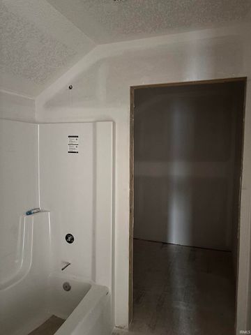 2079 Willow Bend, Huntington, IN 46750