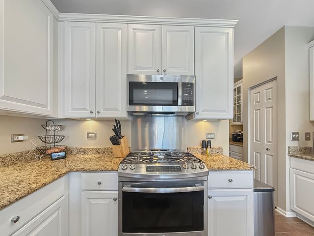 11306 Fleetwood Street, Huntley, IL 60142