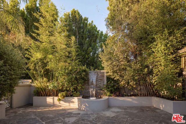 1646 San Ysidro Drive, Beverly Hills, CA 90210
