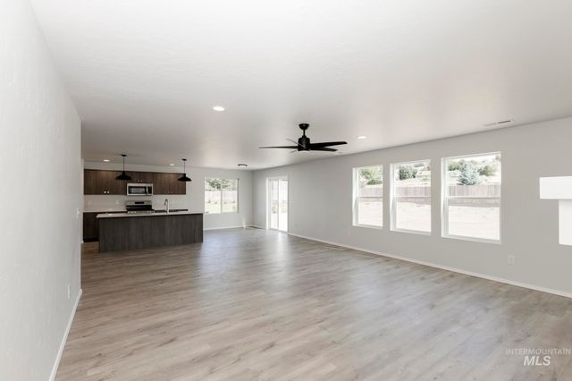 1125 Woods Bog Ct, Middleton, ID 83644