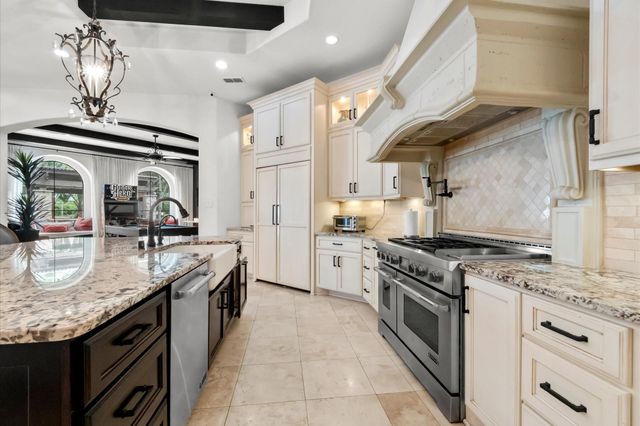 35 Enclave Manor Drive, Sugar Land, TX 77479