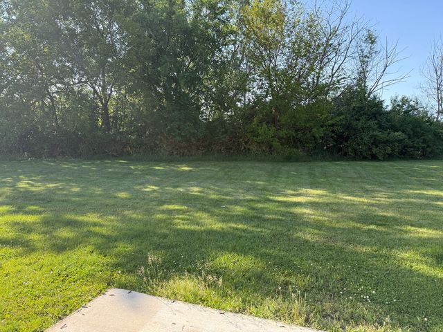 50 CANDLELIGHT Drive 50, Sauk Village, IL 60411