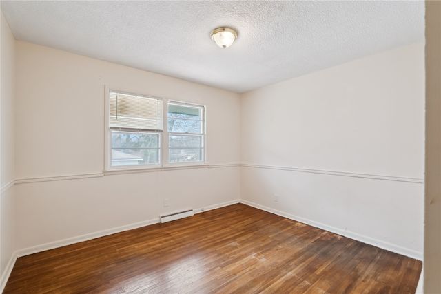 7422 Oak Brook Drive, Urbandale, IA 50322