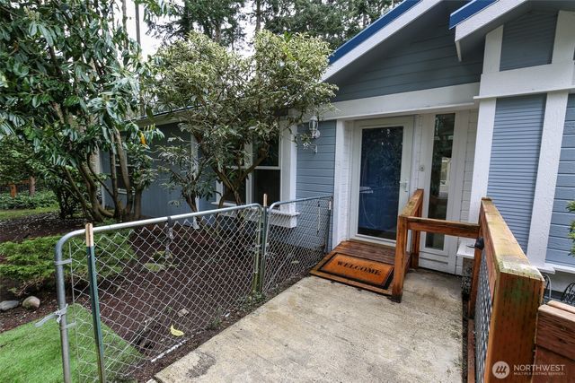 2306 Wellman Place, Oak Harbor, WA 98277