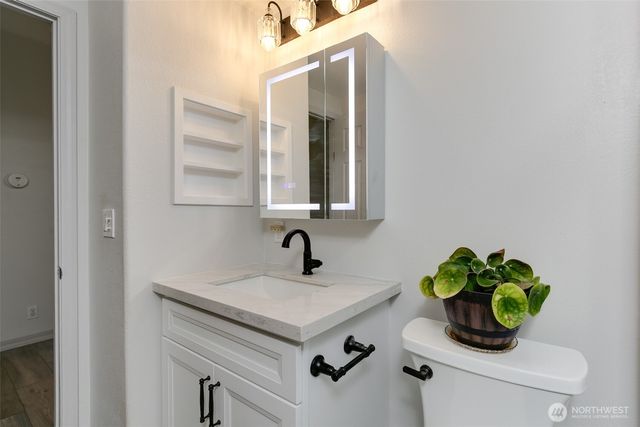 2306 Wellman Place, Oak Harbor, WA 98277