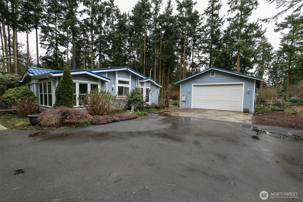 2306 Wellman Place, Oak Harbor, WA 98277