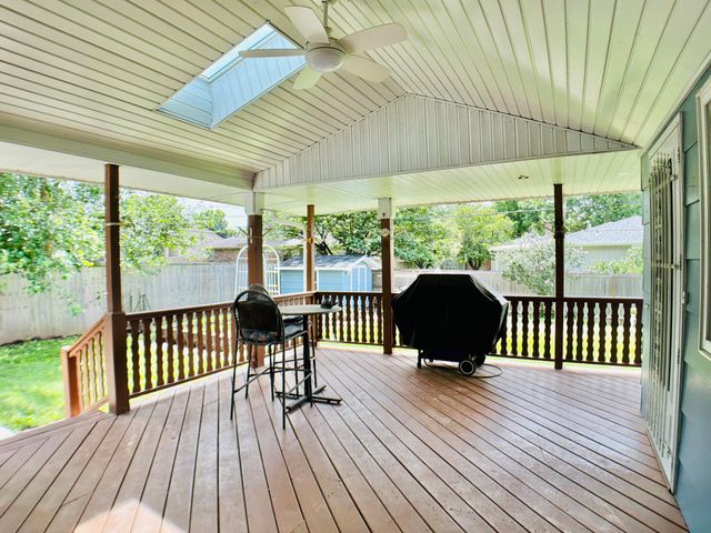 2049 S Brighton Drive, Springfield, MO 65804