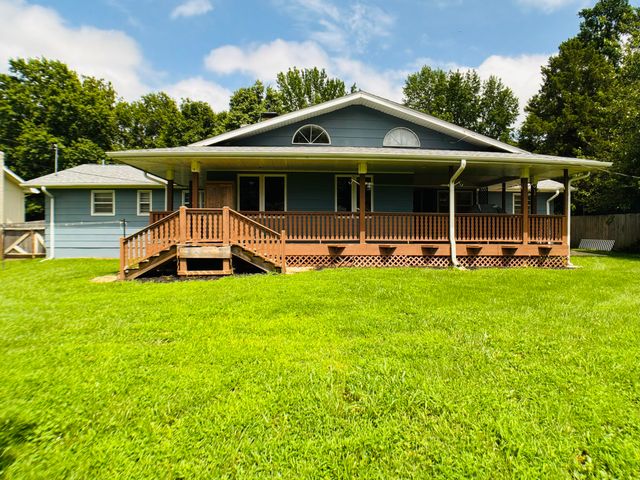 2049 S Brighton Drive, Springfield, MO 65804