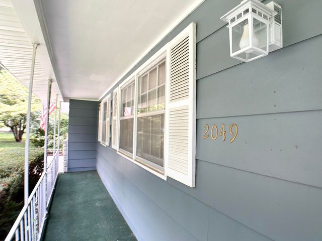 2049 S Brighton Drive, Springfield, MO 65804