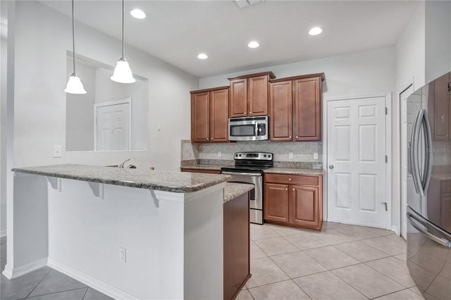 196 WINDFLOWER WAY, Oviedo, FL 32765