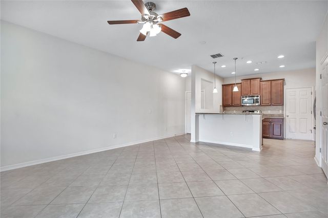 196 WINDFLOWER WAY, Oviedo, FL 32765