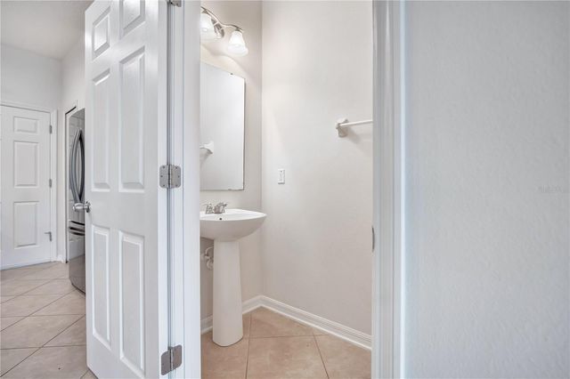 196 WINDFLOWER WAY, Oviedo, FL 32765