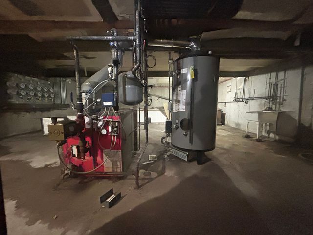 1200 W 127th Street, Calumet Park, IL 60827