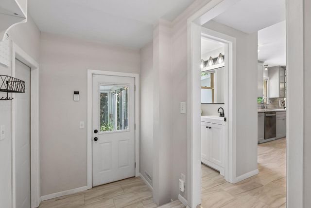4147 Hull Road, Minnetonka, MN 55305