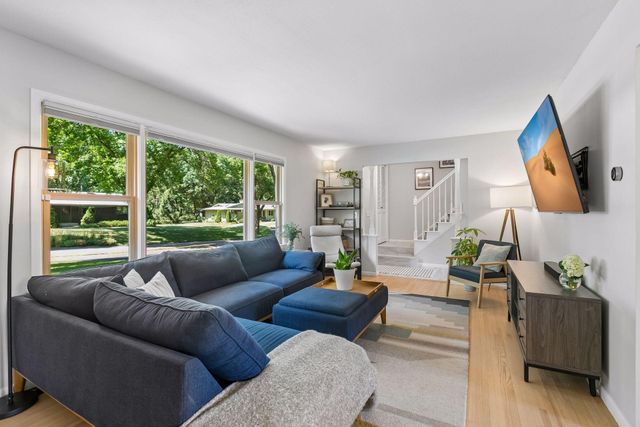 4147 Hull Road, Minnetonka, MN 55305