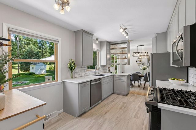 4147 Hull Road, Minnetonka, MN 55305