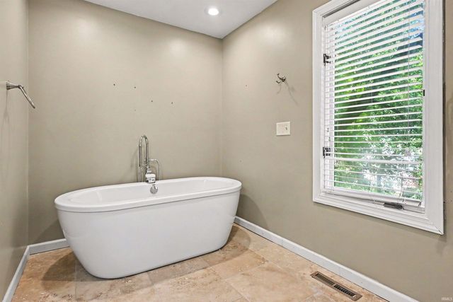 51125 Midlothian Court, Granger, IN 46530