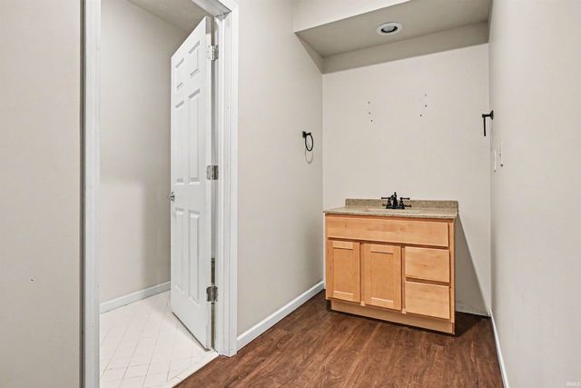 51125 Midlothian Court, Granger, IN 46530