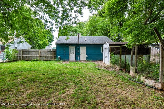 1223 Warwick Drive, Lansing, MI 48910