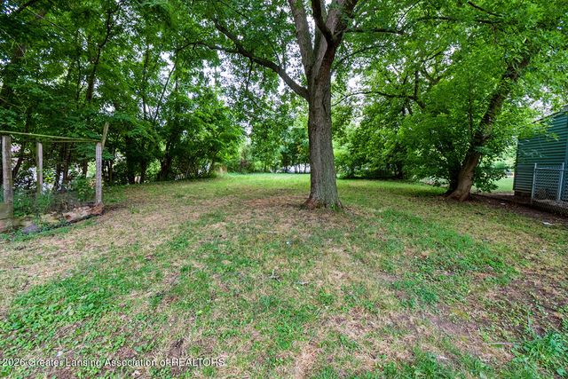 1223 Warwick Drive, Lansing, MI 48910